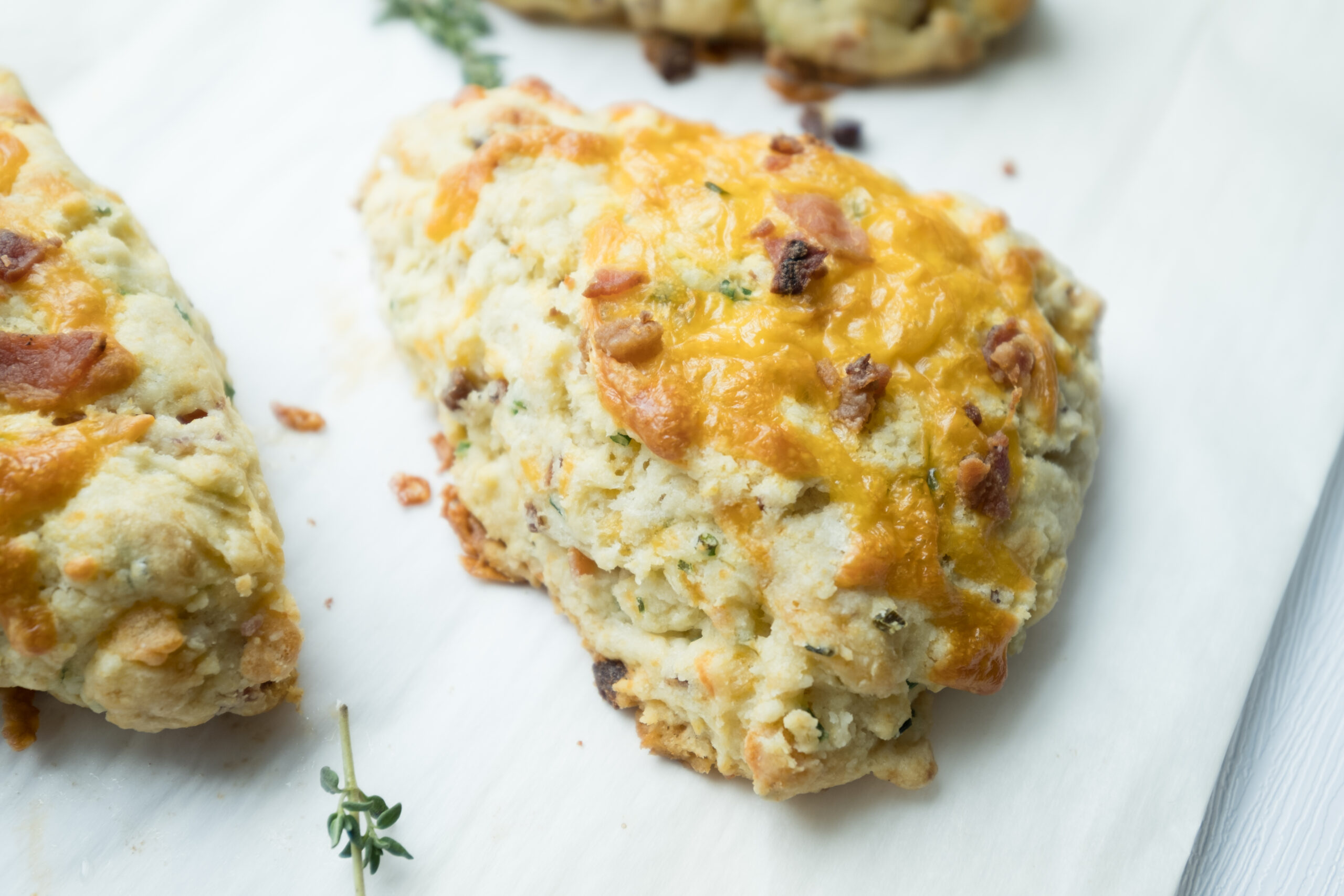 cheddar chive cheese scones