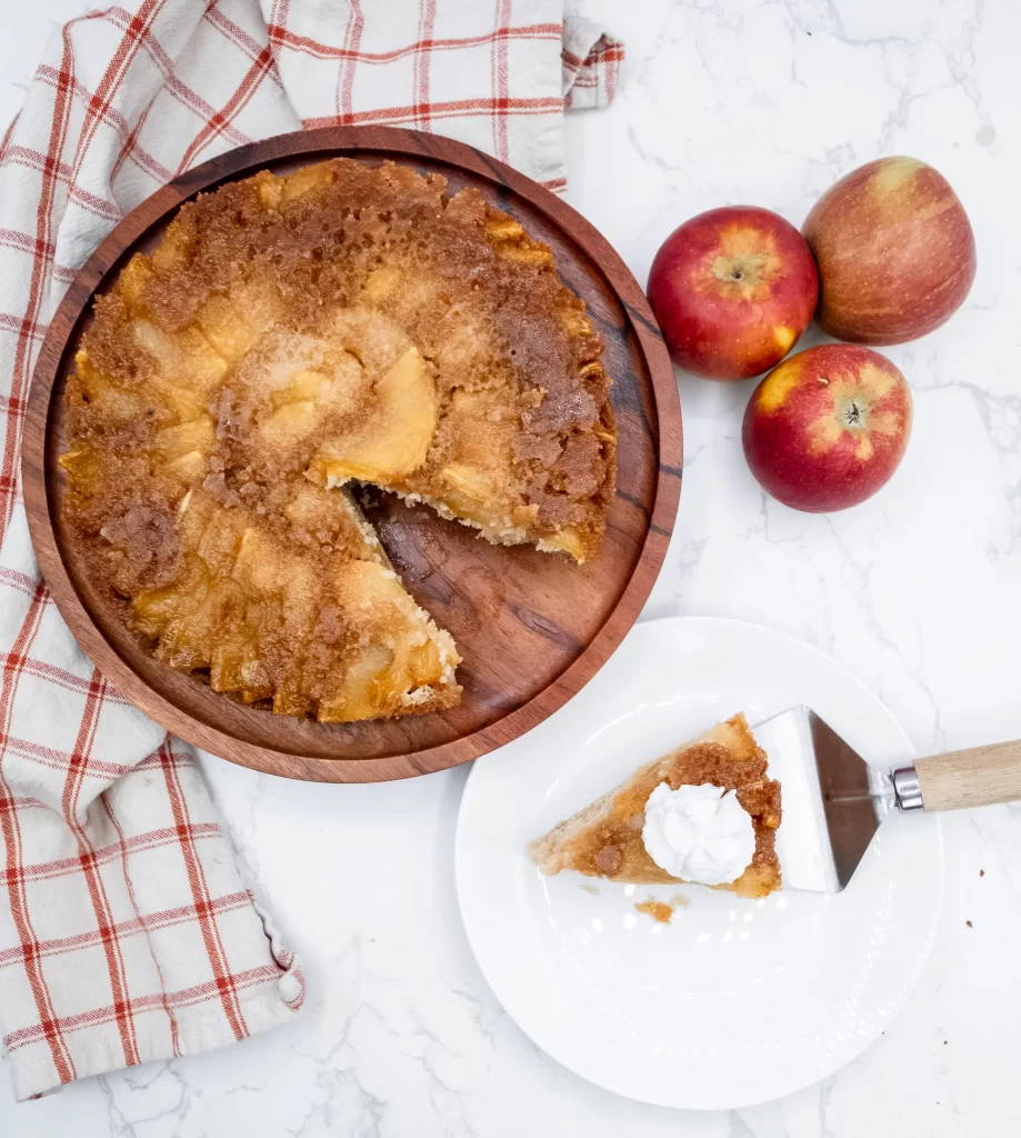 cinnamon apple upside down cake