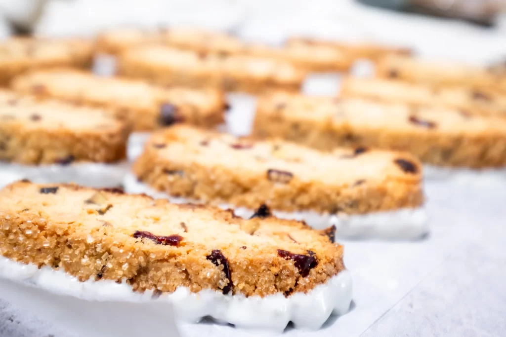 cranberry pistachio biscotti