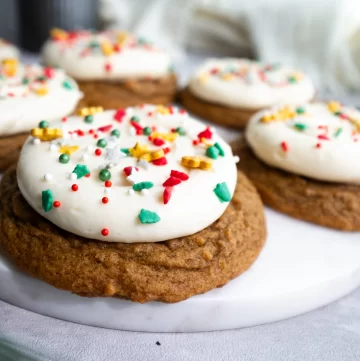 gingerbread cinnamon roll cookies