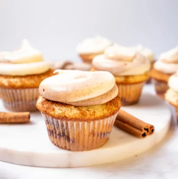 cinnamon roll cupcakes