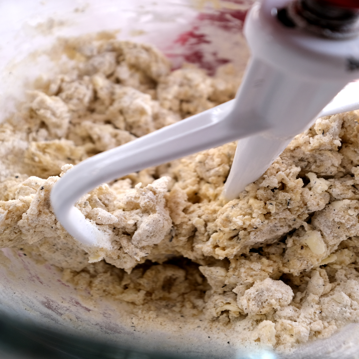 earl-grey-scones-dry-mixing