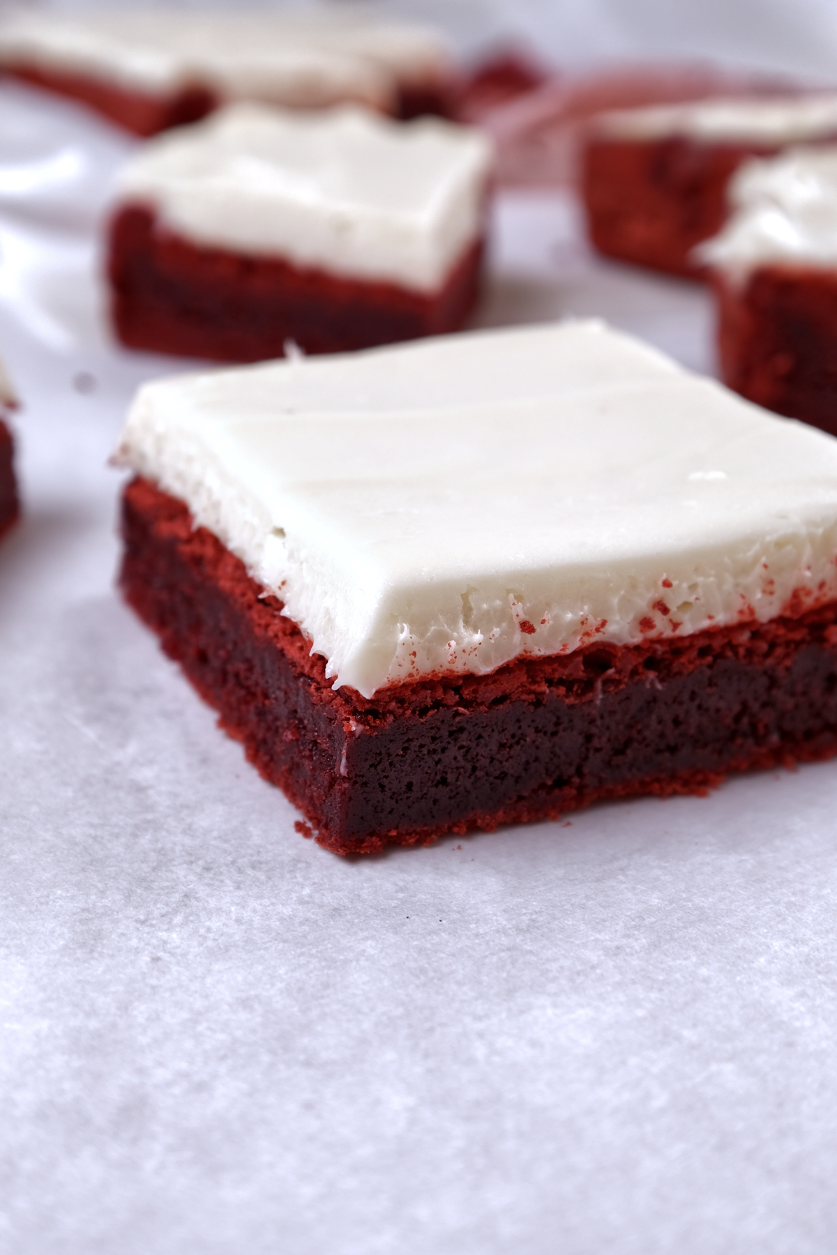 red velvet brownies arranged 