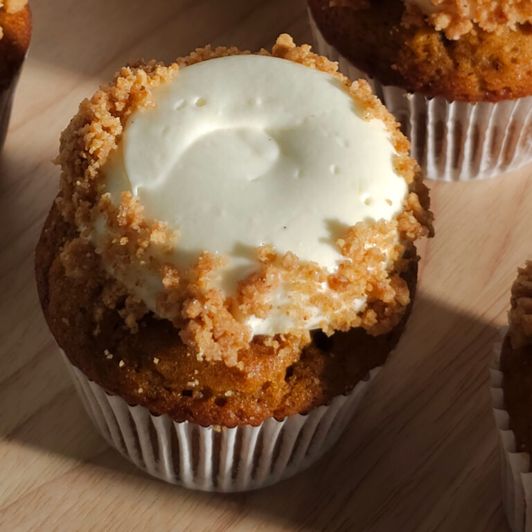 The Best Pumpkin Cheesecake Cupcakes