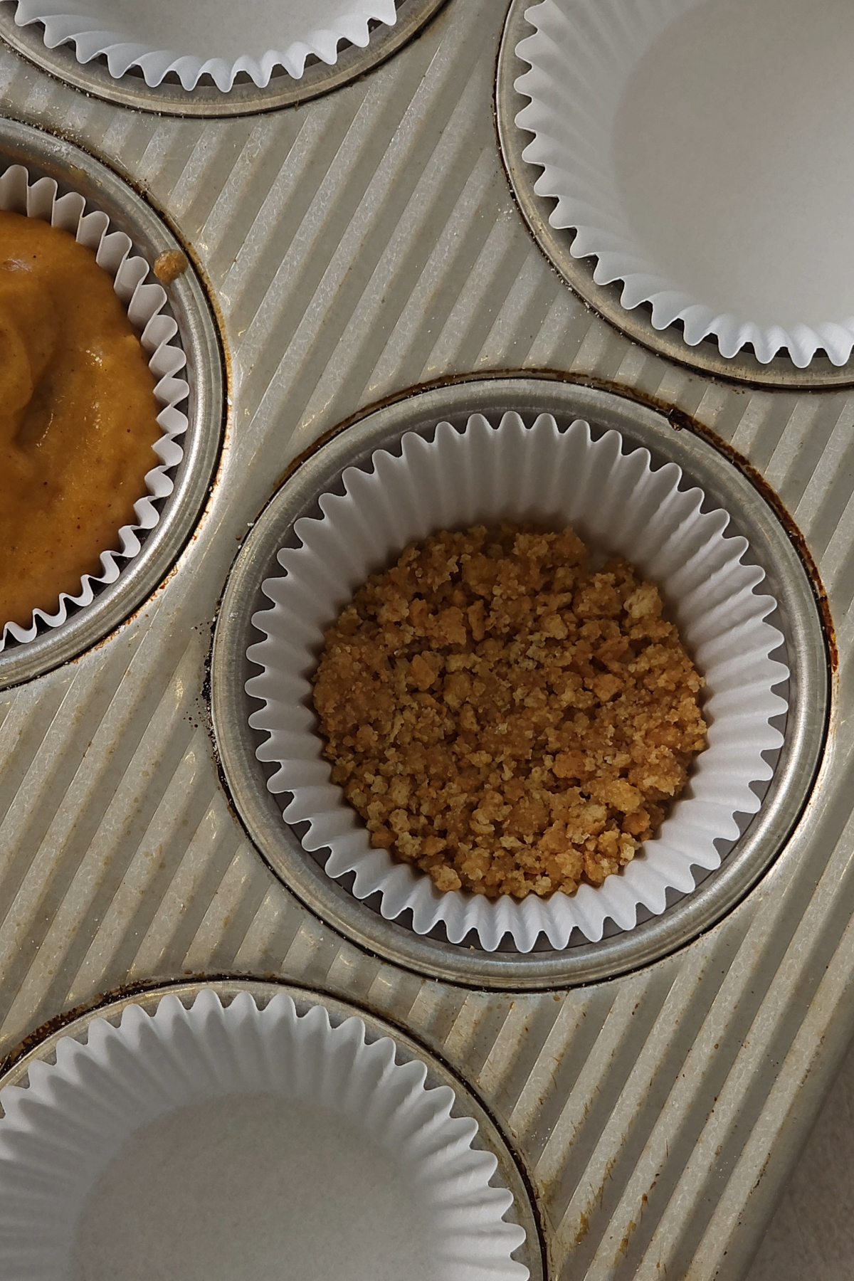 graham cracker in cupcake liners